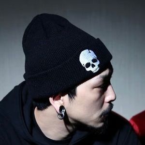 NWOT skull beanie - black and white